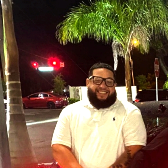 Meet your Posher, Joshua - Picture 1 of 1